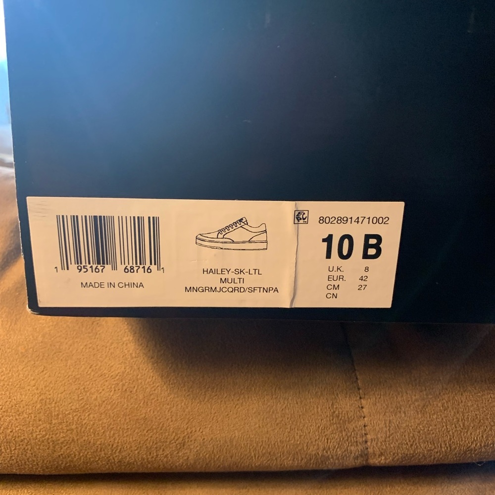 Brand new never worn Ralph Lauren casual sneakers - Picture 3 of 3